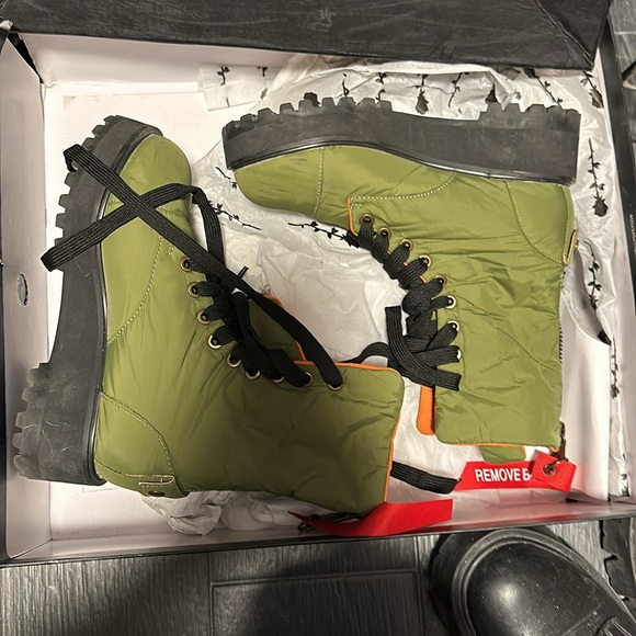 Dolls kill poster girl kush combat flight boot 5M preowned - Picture 8 of 15